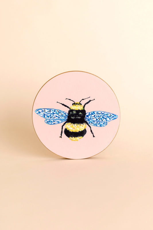Porcelain Wing Bee 8" Round