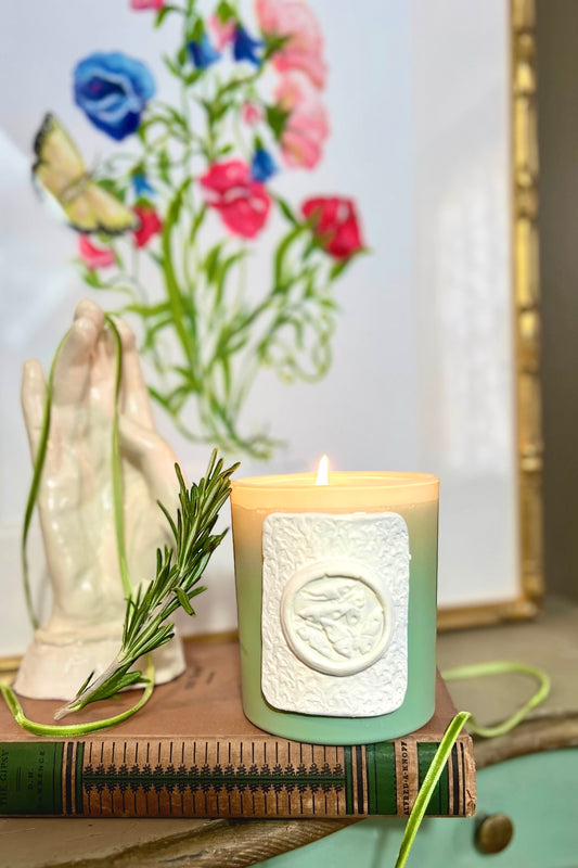 Tudor Garden Intaglio Candle